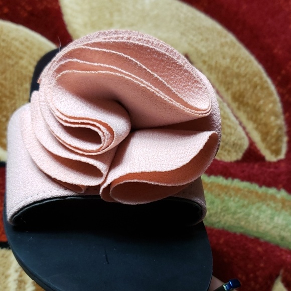 SALE!!Flower top sandals - Picture 7 of 7